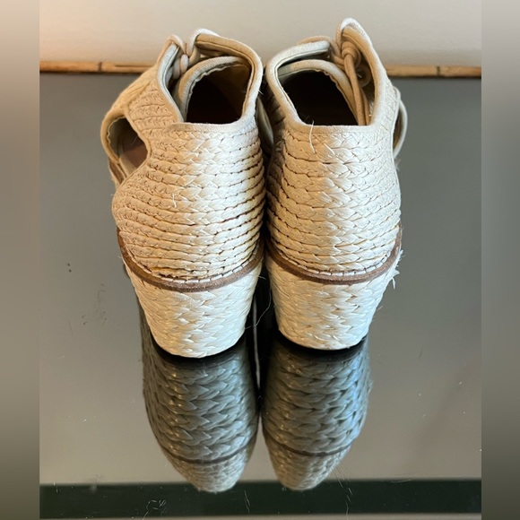 SHELLY’S London Wicker Style Platfrom Heels - Picture 3 of 5